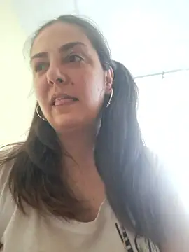 Snapshot of Arya_Malone chatting on June 2026 07:31:01 AM Arya Malone online show from June 2026 07:31:01 AM