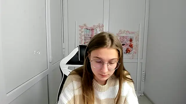 Snapshot of Mia_kristal chatting on May 2026 08:22:02 AM Mia kristal online show from May 2026 08:22:02 AM