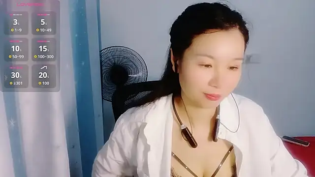 Snapshot of Lianzi-2026 chatting on May 2026 12:22:02 PM Lianzi-2026 online show from May 2026 12:22:02 PM