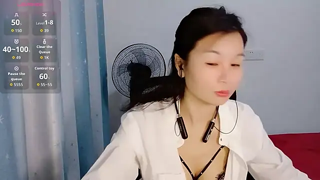 Snapshot of Lianzi-2026 chatting on June 2026 12:11:01 PM Lianzi-2026 online show from June 2026 12:11:01 PM