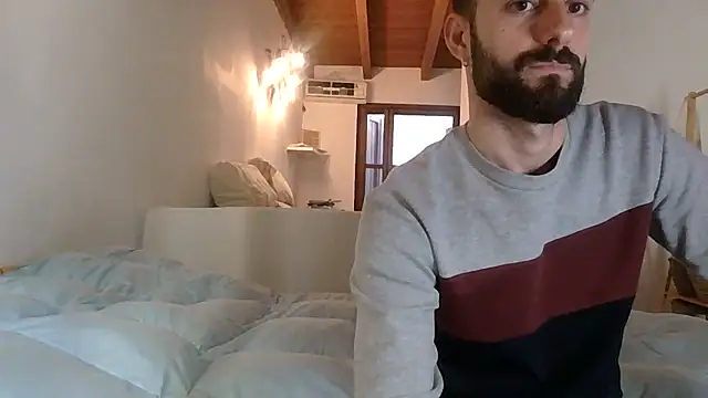 AmicisegretiITA online show from April 2026 09:32:02 AM