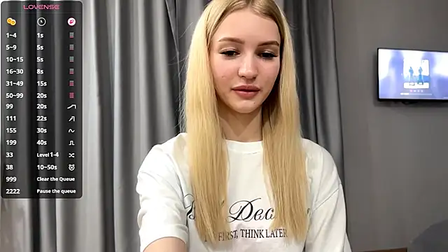 Snapshot of MelissaEvenns chatting on June 2026 03:37:02 PM MelissaEvenns online show from June 2026 03:37:02 PM