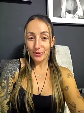 NicoleKaiser online show from May 2026 07:22:01 PM