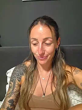 NicoleKaiser online show from May 2026 07:22:01 PM