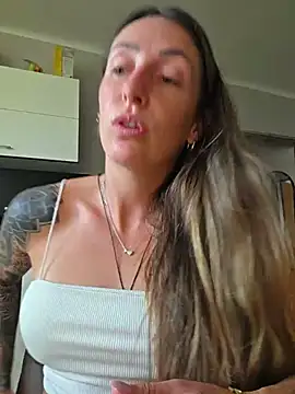 NicoleKaiser online show from June 2026 05:34:01 AM