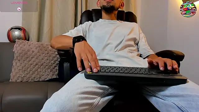 Steban silv online show from June 2026 11:01:02 AM