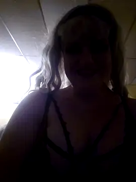 Snapshot of PiSeas chatting on March 2026 03:54:01 AM PiSeas online show from March 2026 03:54:01 AM