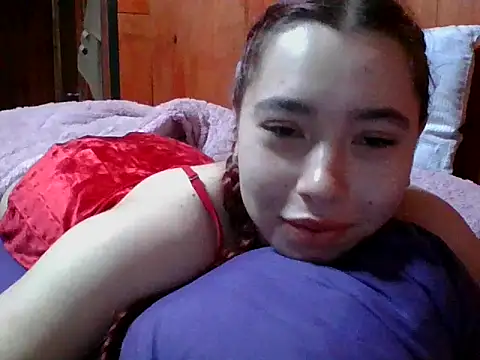 Annisof000 online show from March 2026 10:04:01 AM