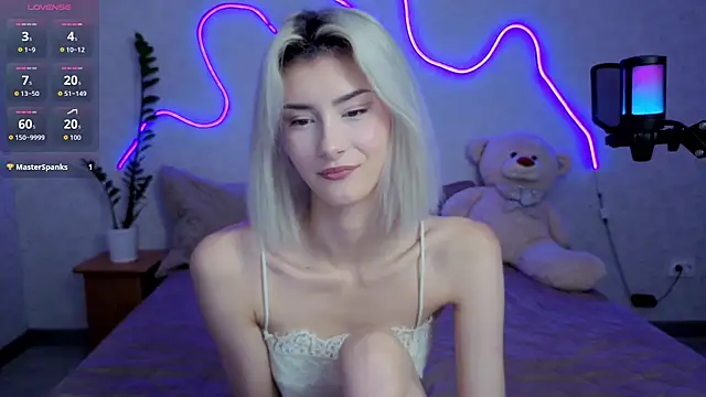 Snapshot of kittysocutie chatting on June 2026 12:17:02 AM kittysocutie online show from June 2026 12:17:02 AM
