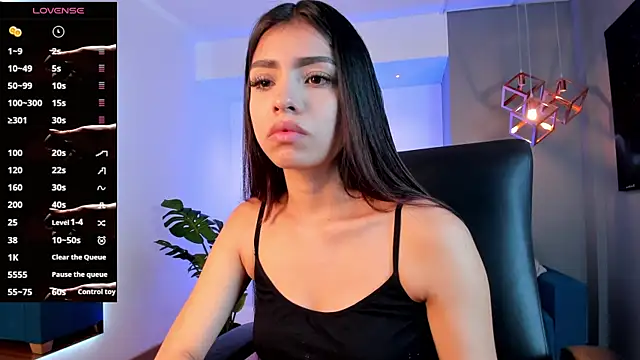 Snapshot of mily_Lopez chatting on June 2026 02:43:02 PM mily Lopez online show from June 2026 02:43:02 PM