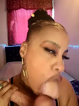 KAYLA 48  online show from April 2026 10:07:02 PM