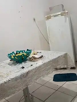    -larissa online show from March 2026 04:15:02 AM