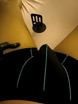 kiennghia2008 online show from March 2026 10:40:02 AM