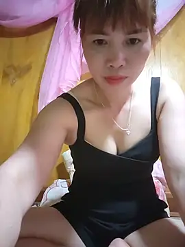 Snapshot of Reeoo-93 chatting on May 2026 03:31:02 PM Reeoo-93 online show from May 2026 03:31:02 PM