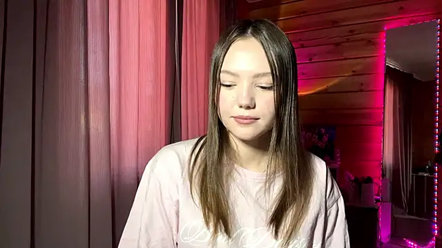 Snapshot of LenLen_Solen chatting on May 2026 10:44:02 AM LenLen Solen online show from May 2026 10:44:02 AM