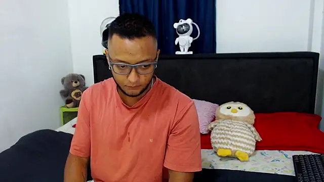 Snapshot of MascTyler chatting on April 2026 10:00:02 PM MascTyler online show from April 2026 10:00:02 PM