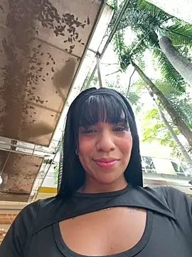 Snapshot of MonserratJons01 chatting on May 2026 04:25:02 PM MonserratJons01 online show from May 2026 04:25:02 PM