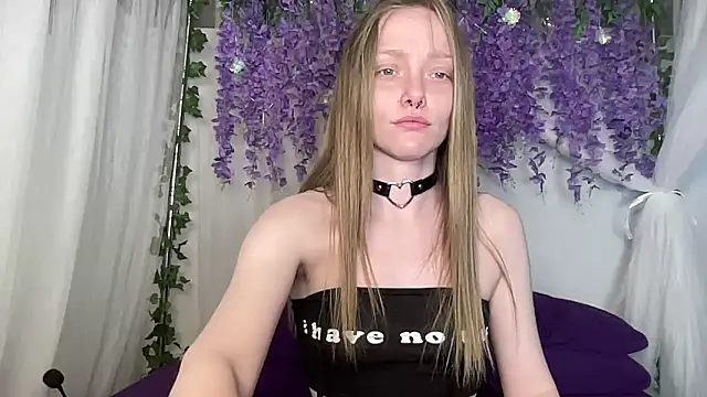 Snapshot of ElfGirlAna chatting on May 2026 02:34:01 PM ElfGirlAna online show from May 2026 02:34:01 PM