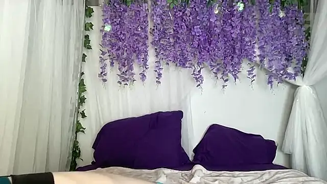 Snapshot of ElfGirlAna chatting on June 2026 02:49:02 PM ElfGirlAna online show from June 2026 02:49:02 PM