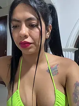 Snapshot of Noa_rousse01 chatting on May 2026 04:39:01 AM Noa rousse01 online show from May 2026 04:39:01 AM