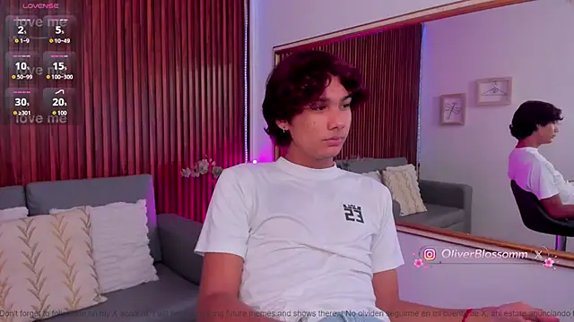 Snapshot of Oliver20__ chatting on July 2026 10:06:02 PM Oliver20 online show from July 2026 10:06:02 PM