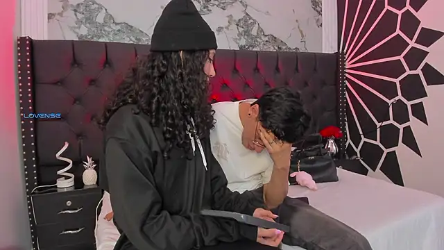 Snapshot of ArthurAndAllice chatting on March 2026 05:56:02 AM ArthurAndAllice online show from March 2026 05:56:02 AM