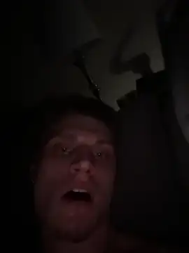 Snapshot of RAVENTREY1 chatting on March 2026 04:46:02 AM RAVENTREY1 online show from March 2026 04:46:02 AM