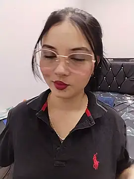 Snapshot of veleria_allurin chatting on July 2026 01:54:01 AM veleria allurin online show from July 2026 01:54:01 AM
