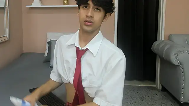  ArchieBlu  online show from March 2026 03:33:02 AM