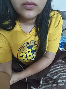 Snapshot of neelam_rawat chatting on May 2026 09:02:02 PM neelam rawat online show from May 2026 09:02:02 PM