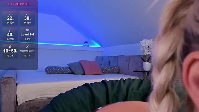 BluEyesKate online show from July 2026 06:33:02 AM