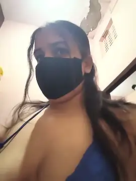 Snapshot of REENA-STRIP chatting on May 2026 07:23:02 PM REENA-STRIP online show from May 2026 07:23:02 PM
