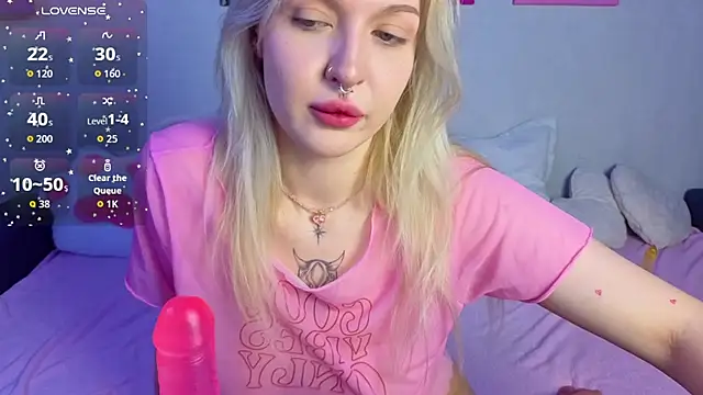 BlondieSummer online show from July 2026 06:14:02 PM