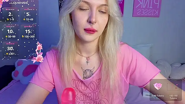 BlondieSummer online show from July 2026 04:15:02 PM