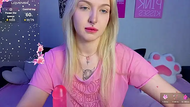 BlondieSummer online show from July 2026 06:07:02 PM
