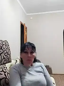 HelgaDennis online show from April 2026 05:41:02 PM