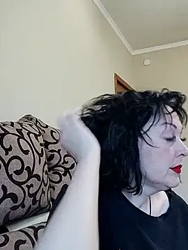 Snapshot of HelgaDennis chatting on May 2026 04:07:01 AM HelgaDennis online show from May 2026 04:07:01 AM