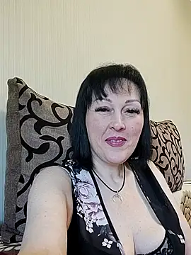 Snapshot of HelgaDennis chatting on May 2026 06:22:02 AM HelgaDennis online show from May 2026 06:22:02 AM