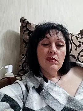 Snapshot of HelgaDennis chatting on May 2026 06:37:01 PM HelgaDennis online show from May 2026 06:37:01 PM