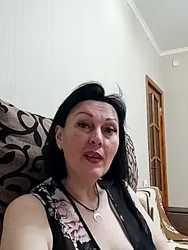 Snapshot of HelgaDennis chatting on May 2026 06:25:01 PM HelgaDennis online show from May 2026 06:25:01 PM