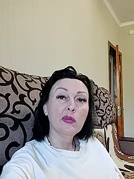 Snapshot of HelgaDennis chatting on May 2026 06:20:01 AM HelgaDennis online show from May 2026 06:20:01 AM