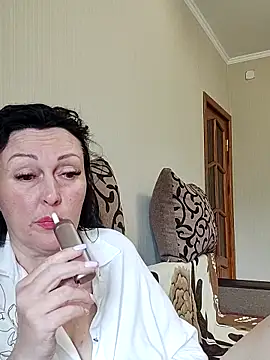 Snapshot of HelgaDennis chatting on May 2026 02:35:01 PM HelgaDennis online show from May 2026 02:35:01 PM