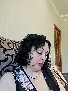 Snapshot of HelgaDennis chatting on May 2026 07:48:02 AM HelgaDennis online show from May 2026 07:48:02 AM