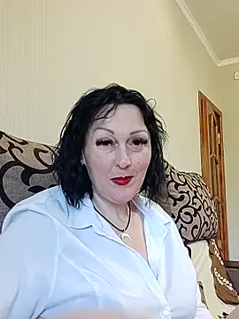 Snapshot of HelgaDennis chatting on June 2026 07:30:01 AM HelgaDennis online show from June 2026 07:30:01 AM