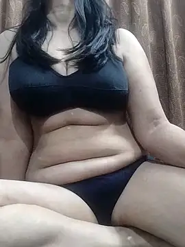 Snapshot of YAMINIJD chatting on March 2026 04:27:02 AM YAMINIJD online show from March 2026 04:27:02 AM