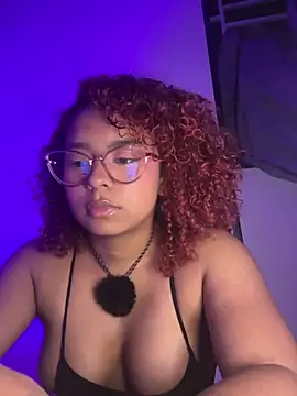 Snapshot of lara_curly chatting on June 2026 11:54:01 PM lara curly online show from June 2026 11:54:01 PM