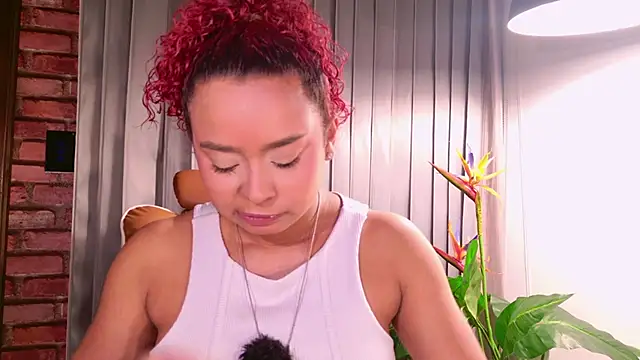 lara curly online show from August 2026 10:17:01 AM
