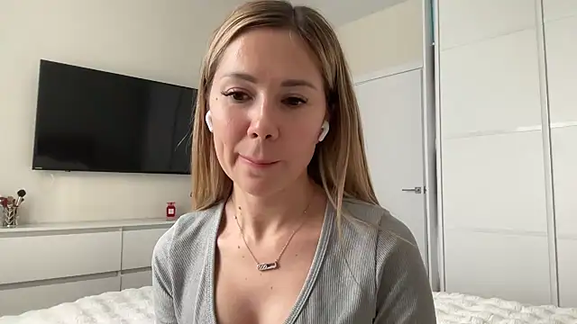 Snapshot of NensySafrons chatting on March 2026 01:25:01 PM NensySafrons online show from March 2026 01:25:01 PM