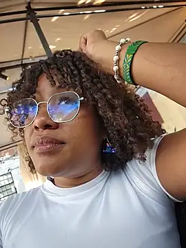 Snapshot of mia_rouxx1 chatting on August 2026 10:08:02 PM mia rouxx1 online show from August 2026 10:08:02 PM