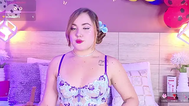 Snapshot of ElenaGilbertAdams chatting on June 2026 01:41:02 PM ElenaGilbertAdams online show from June 2026 01:41:02 PM